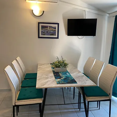 Ante Apartment